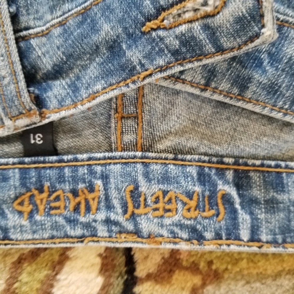 Jeans - Picture 2 of 3